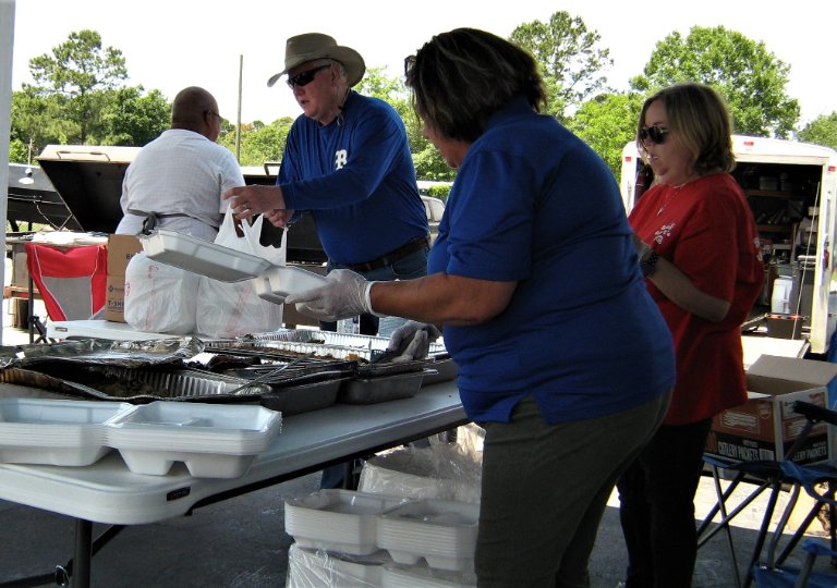 2021- mr tim and others serving.JPG